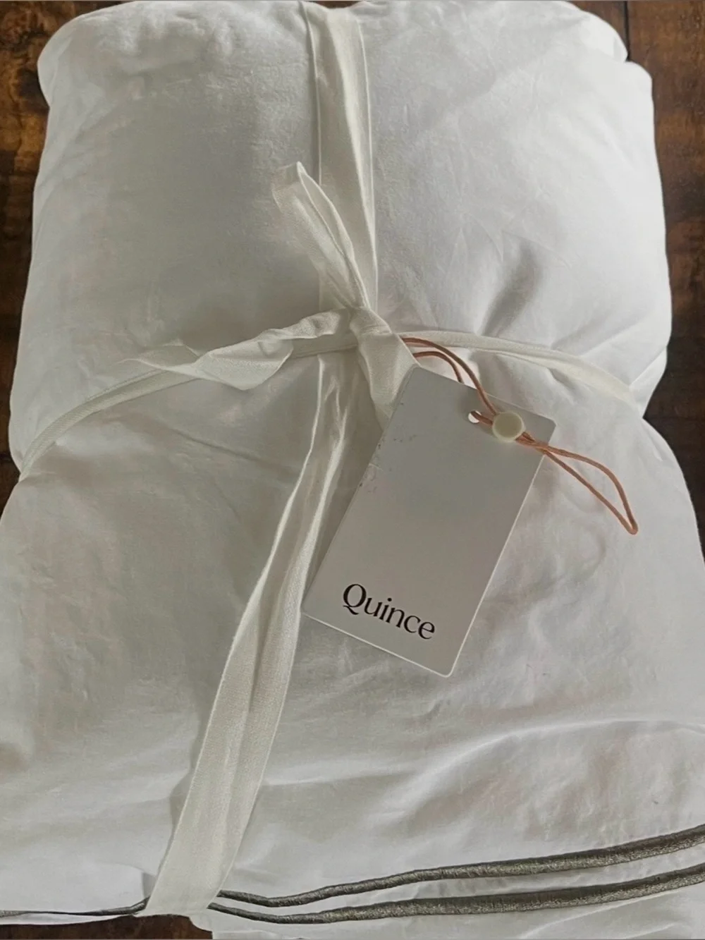 NWT Quince Organic Crisp Percale Duvet Cover Set, King/Cal (Dusty Olive/White)
